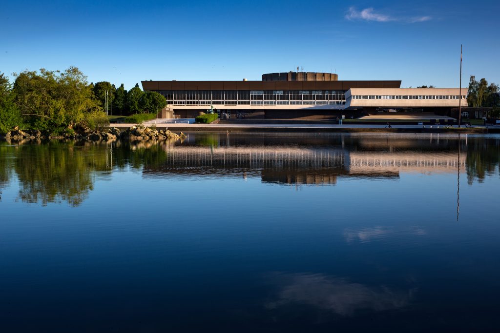 Universidades na França: Institute Polytechnique de Paris e o lago que o cerca