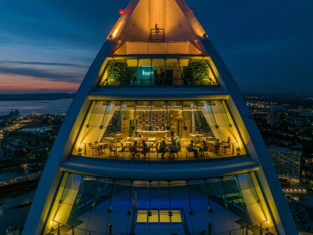 Restaurante no topo da Spinnaker Tower em Portsmouth